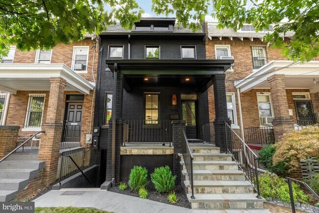 Building Photo - 4830 8th St NW