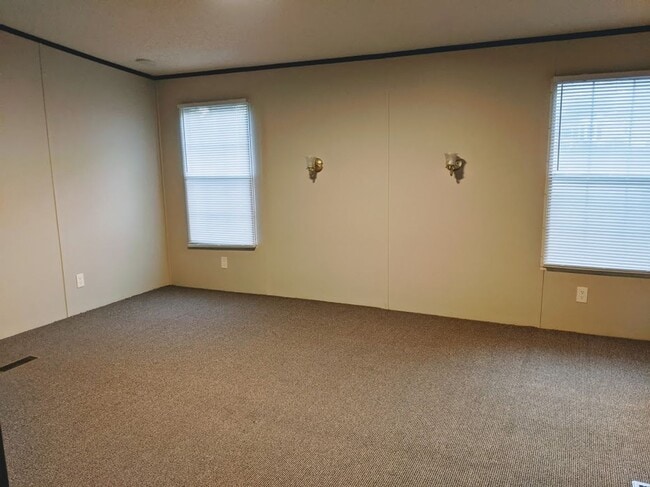 Building Photo - 3 Bedroom Mobile Home in Pelzer SC