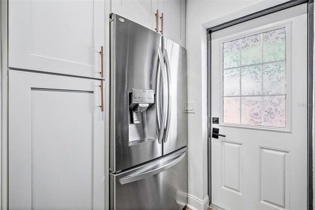 Building Photo - 779 12th Ave N