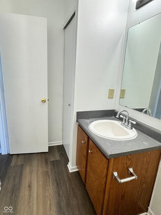 Building Photo - 10797 Miller Dr