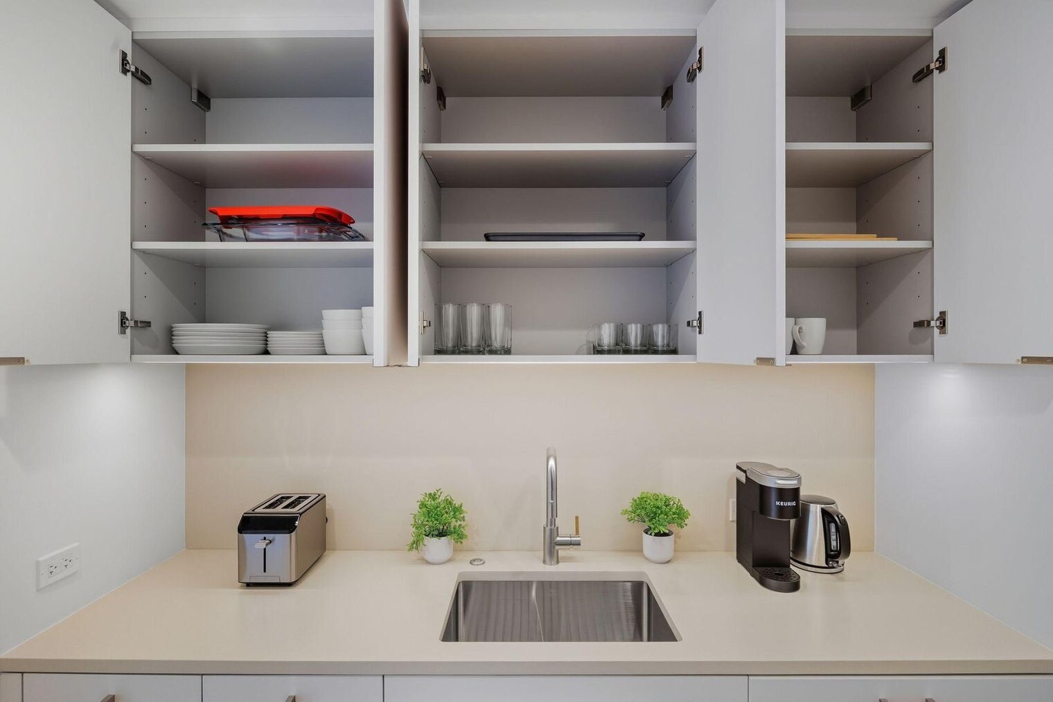 Building Photo - 16 Dupont St