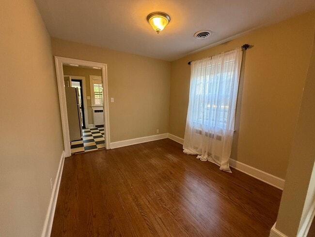 Building Photo - 506 Monticello Dr NW