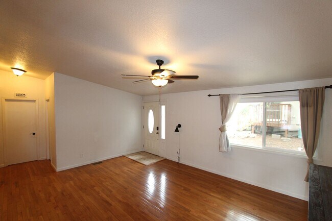 Building Photo - 95 E Camille Dr