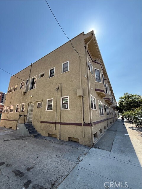 Building Photo - 354 Chestnut Ave