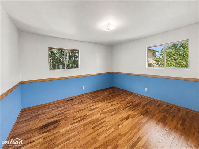 Building Photo - 904 S 48th Ave