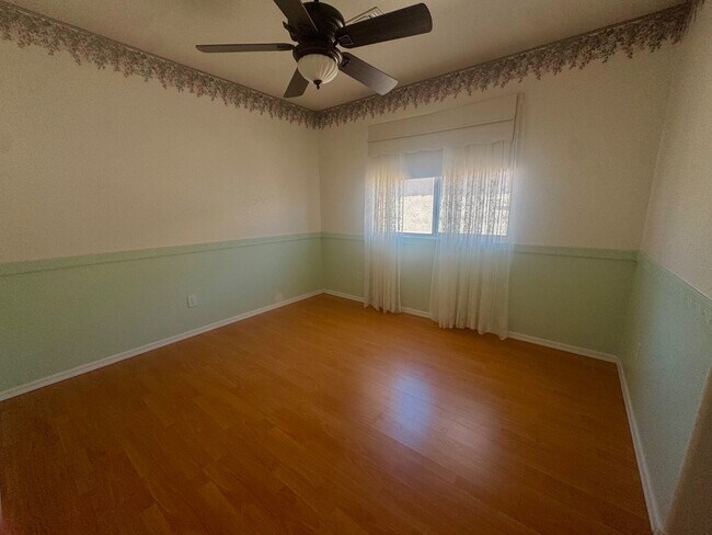 Building Photo - 1980 W Cholla Estate Dr