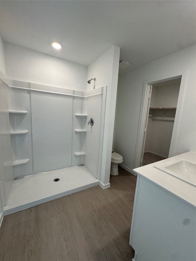 Building Photo - 3080 Fantasy Ter Dr