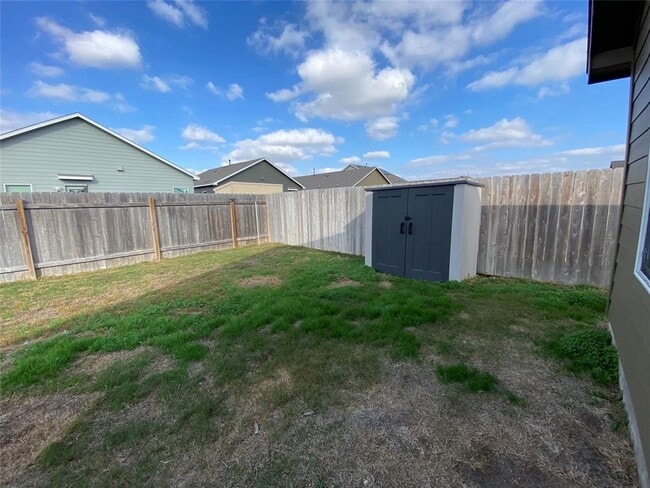 Building Photo - 13704 Knights Br Dr