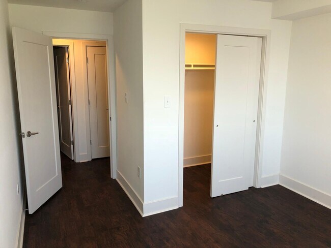 Building Photo - 2833 Georgia Ave NW