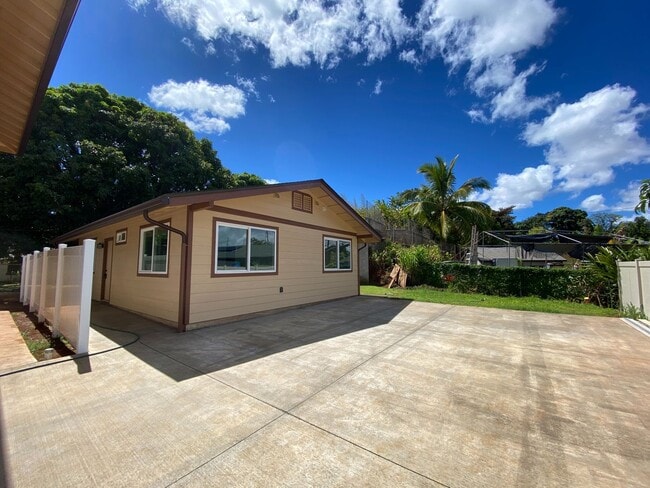 Building Photo - For Rent - 95-248 Wailawa St. A