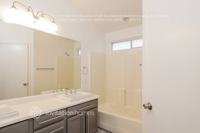 Building Photo - 5016 W Tonto Rd