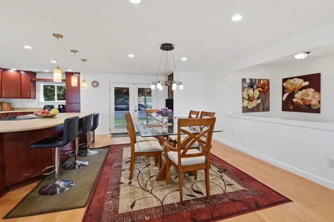 Building Photo - 5bd/3ba Kirkland Home