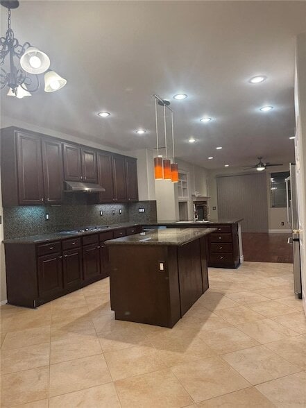 Building Photo - 7036 Sausalito Ave