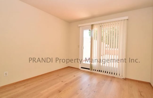 Building Photo - 45 Grande Paseo