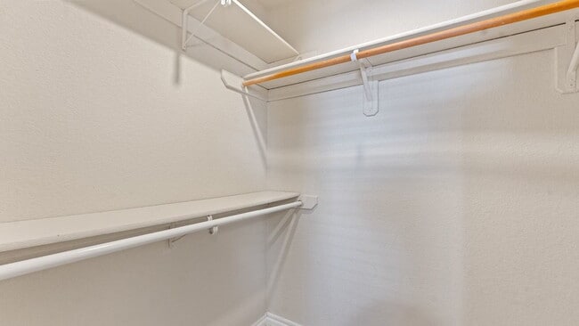 Building Photo - "Homey 3-Bed Home with Granite Finishes in Fayetteville – Your Perfect Retreat Awaits!"