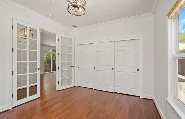 Building Photo - 720 Islay St