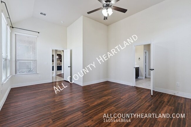 Building Photo - 1403 Zachary Ln