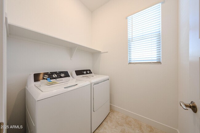 Building Photo - 25069 N 76th Dr