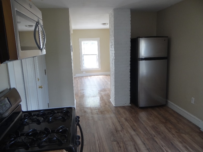 Building Photo - 97-99 Jewett St