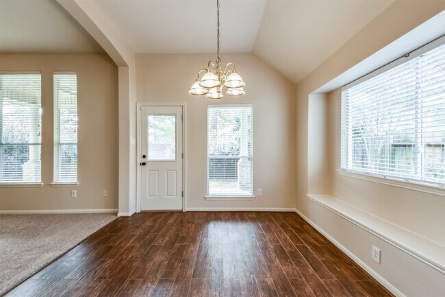 Building Photo - 17515 Fairgrove Park Dr