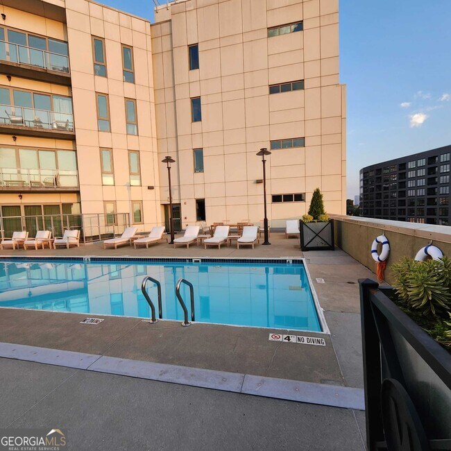 Building Photo - 1100 Howell Mill Rd NW