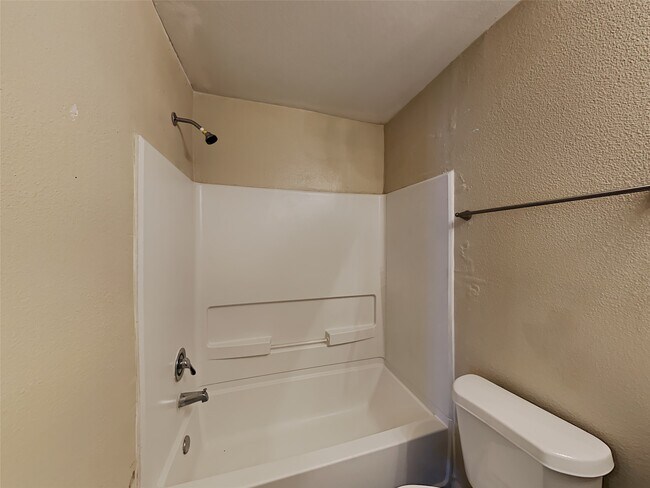 Building Photo - 4615 Snowdrop Ct