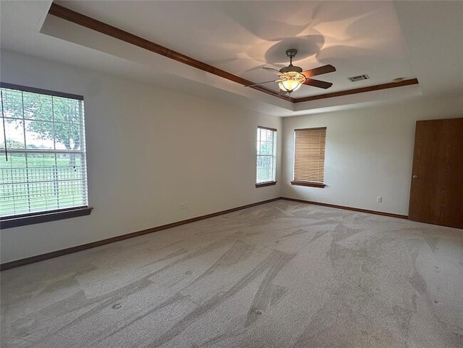 Building Photo - 15713 Traditions Blvd