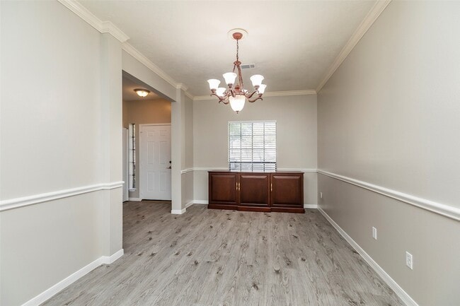 Building Photo - 13110 Mills River St