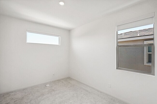 Building Photo - 3 Bedroom West Summerlin Beauty