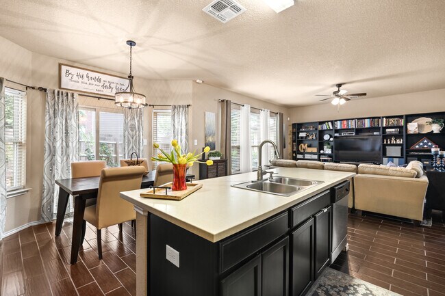 Building Photo - 7222 Sunny Day