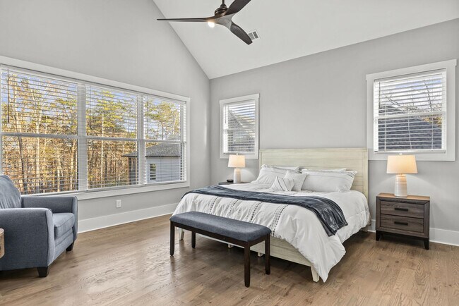 Building Photo - 533 Tom Cobb Dr