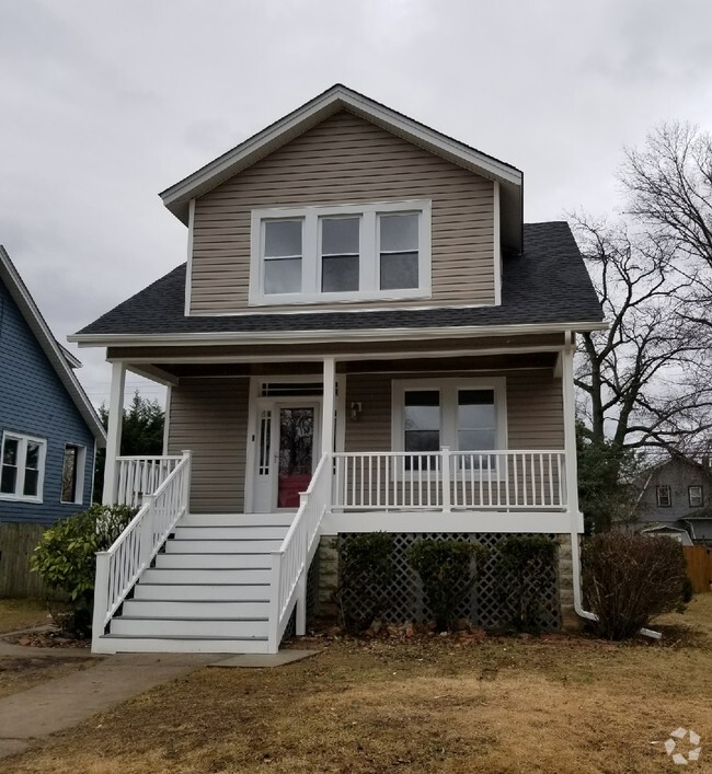 Building Photo - 2901 Chesley Ave