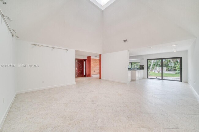 Building Photo - 7320 SW 100th Ct