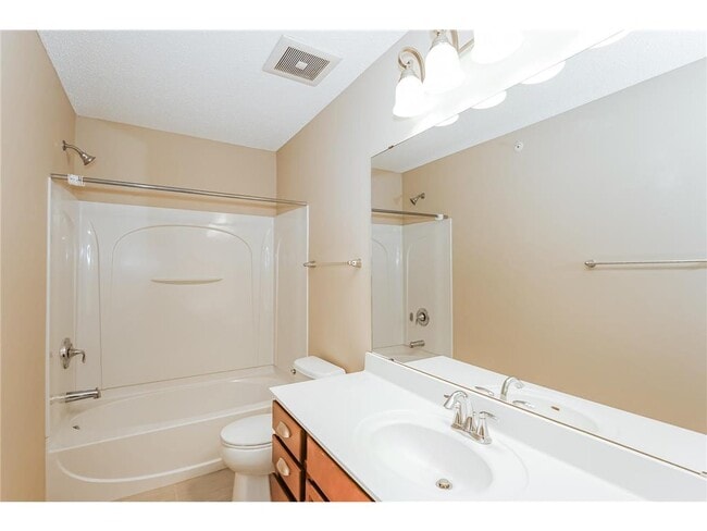 Building Photo - 15640 60th Ave N