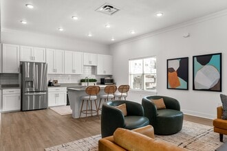 Building Photo - 45 at Creekside Apartments