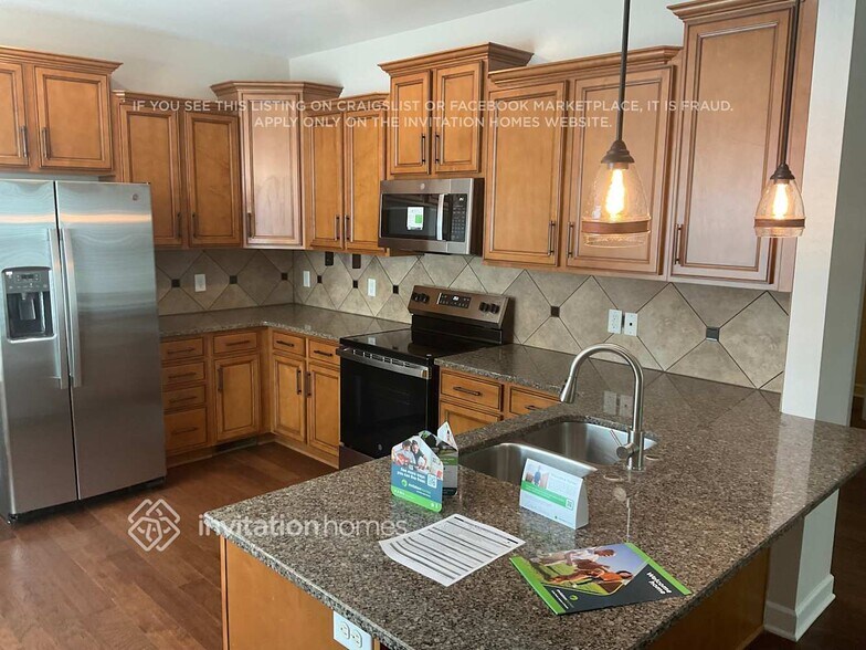 Building Photo - 618 Masters Way