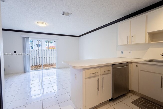 Building Photo - 13874 SW 64th St