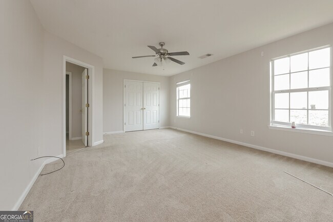 Building Photo - 408 Parkside Way