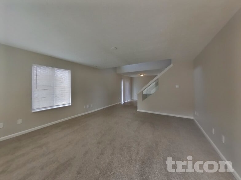 Building Photo - 604 Mountain Pine Dr