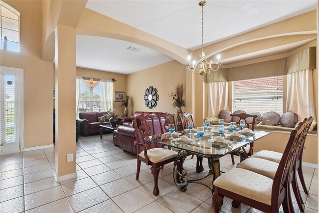 Building Photo - 1162 Solana Cir