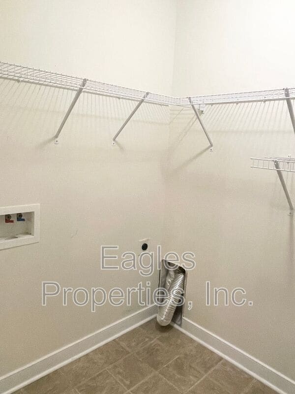 Building Photo - 2717 Hatteras Dr