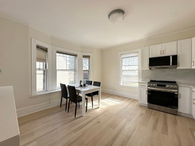 Building Photo - 71 Gardner St