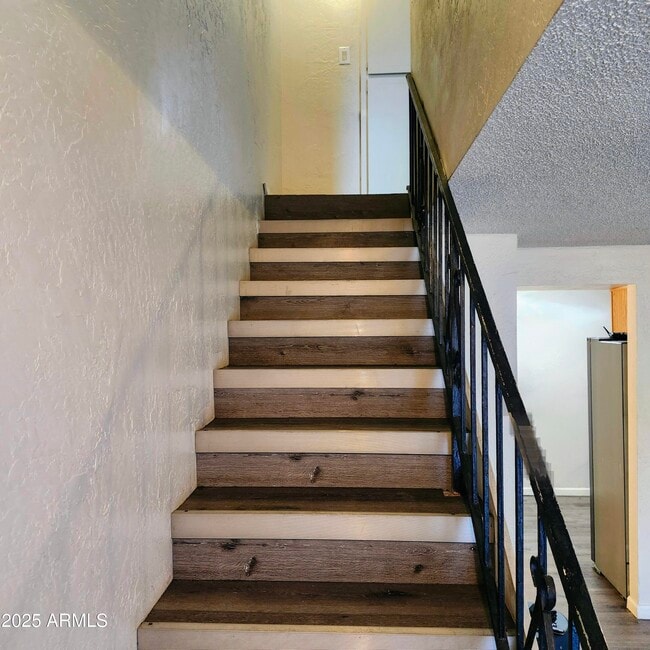 Building Photo - 4615 N 39th Ave