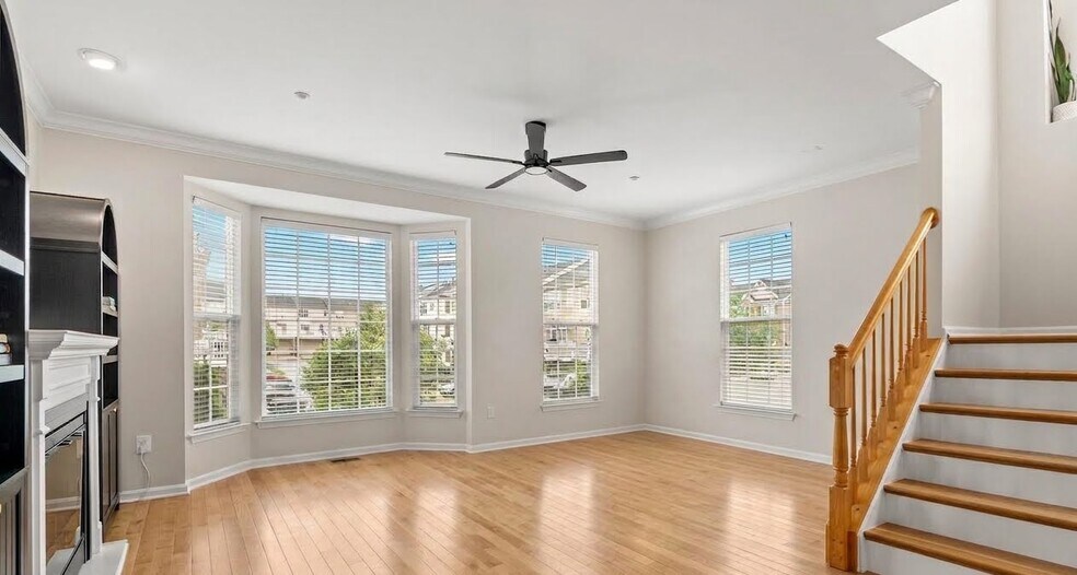 Building Photo - 1056 Pipistrelle Ct