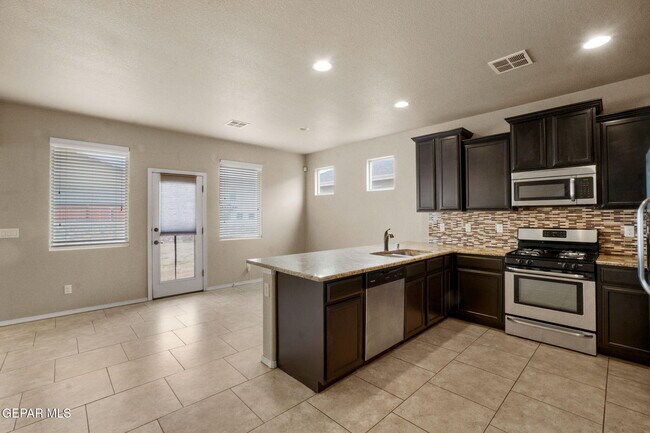 Building Photo - 3836 Loma Cristobal