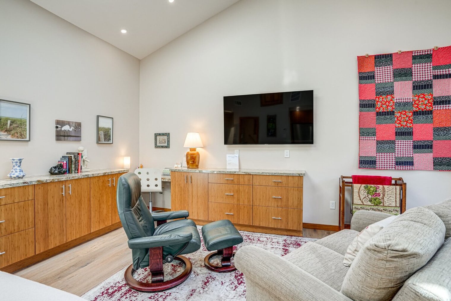 Building Photo - 2820 Van Buren St