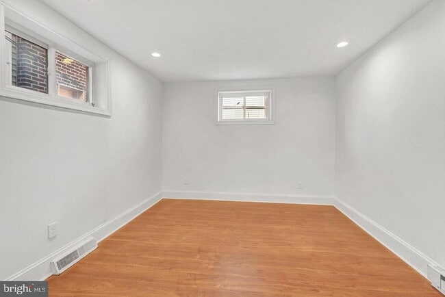 Building Photo - 1730 S 16th St