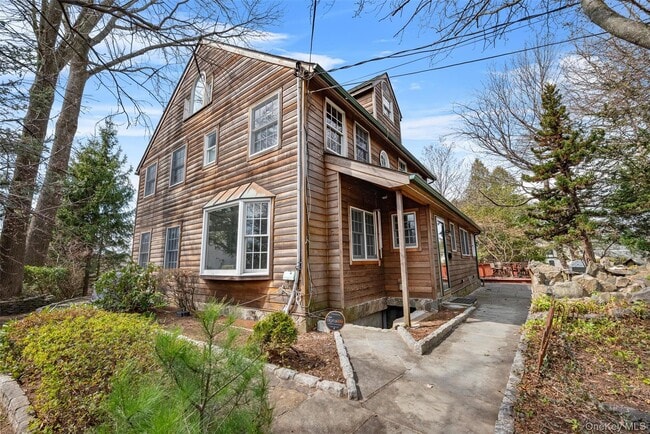 Building Photo - 32 Merriam Pl