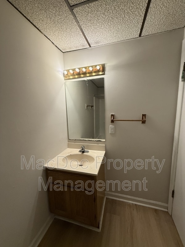 Building Photo - 9298 Hayden Dr