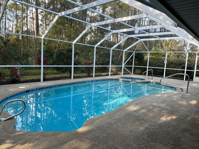 Building Photo - Beautiful Pine Lakes Pool home AVAILIBLE NOW!